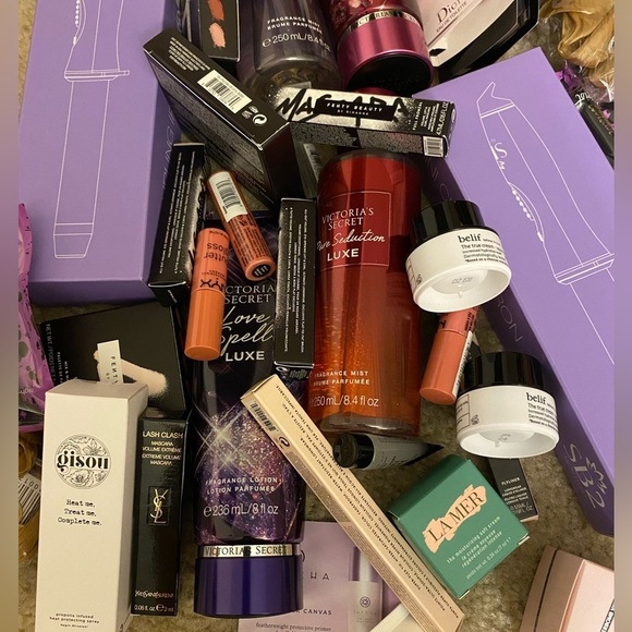 NWT CHRISTMAS GIFT MYSTERY STOCKING​​​ - Picture 8 of 8